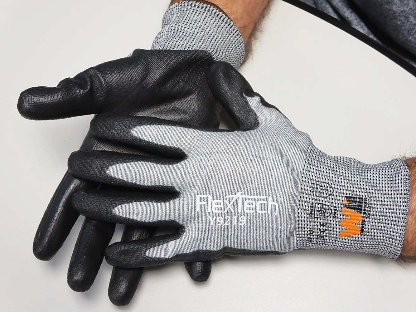Source A bump proof knife gloves cut resistant Working gloves from Safety  in mechanics and the Industria on m.